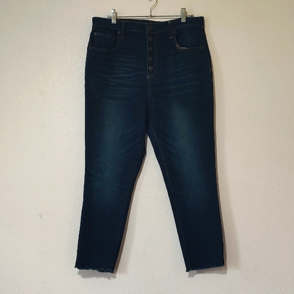 Aeropostal Button Fly Flex Effects Super High Rise Crop Dark Wash Jeans Size 16 - Picture 1 of 7